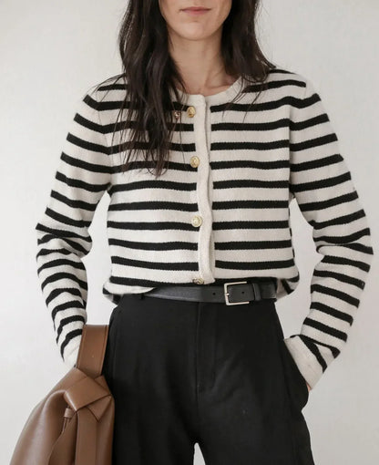 חליפת פסים סרוגה ונוחה- רומא