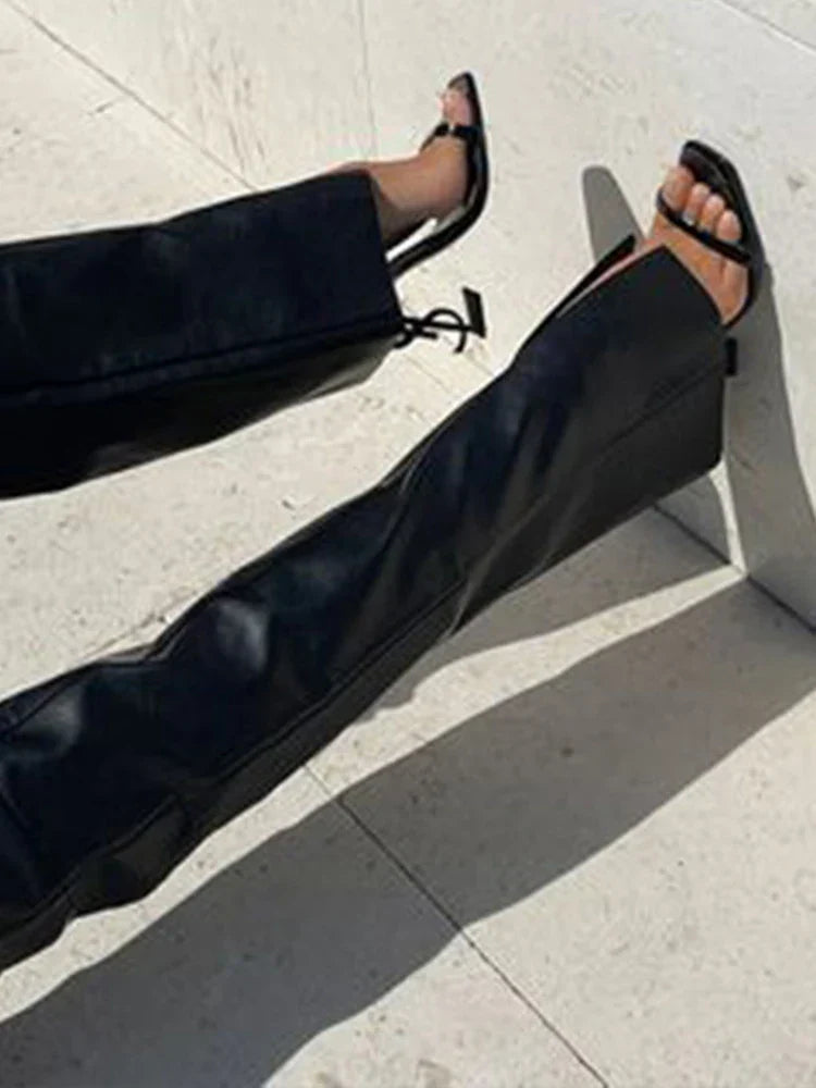 מכנס דמוי עור-