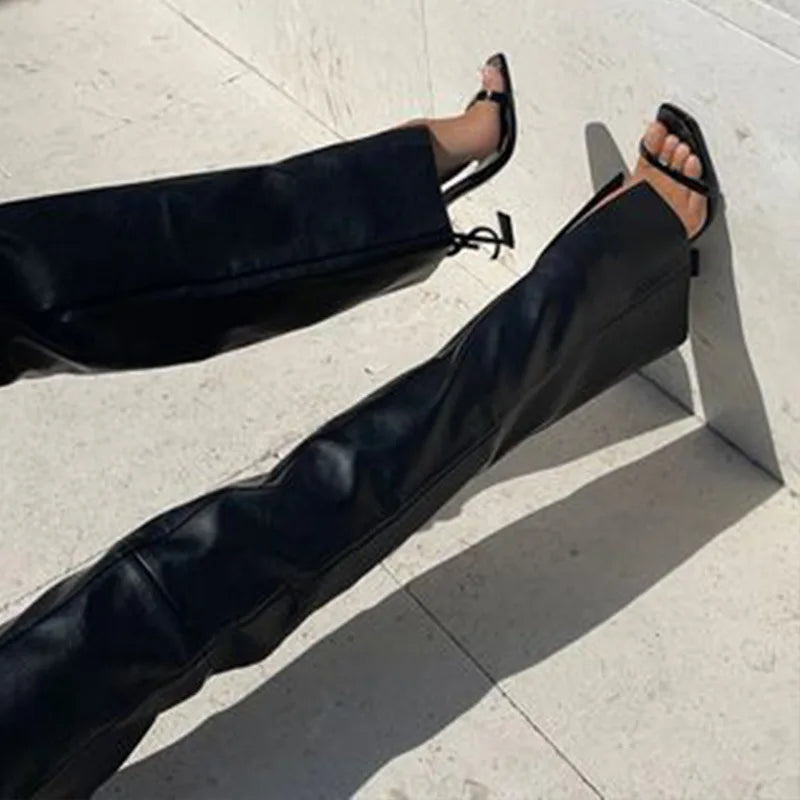 מכנס דמוי עור-