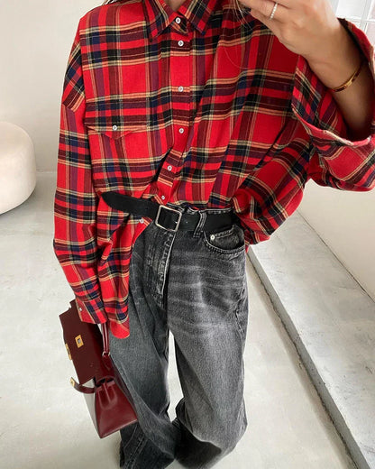 מכופתרת משבצות אדומה- אדל